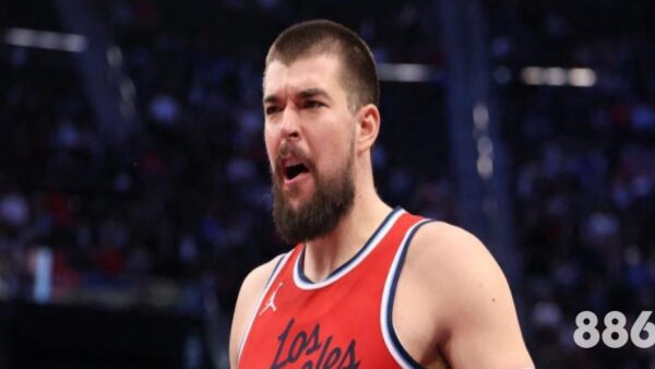 那天手机开万博体育黑屏，全场焦点瞬间移位